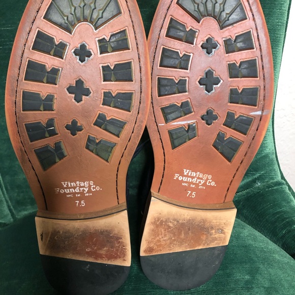 Mens Boots size 7 1/2. - Picture 6 of 7